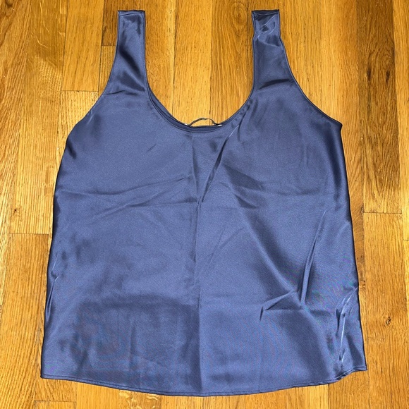 Abercrombie Women’s Satin Scoopneck Cami - Picture 2 of 3